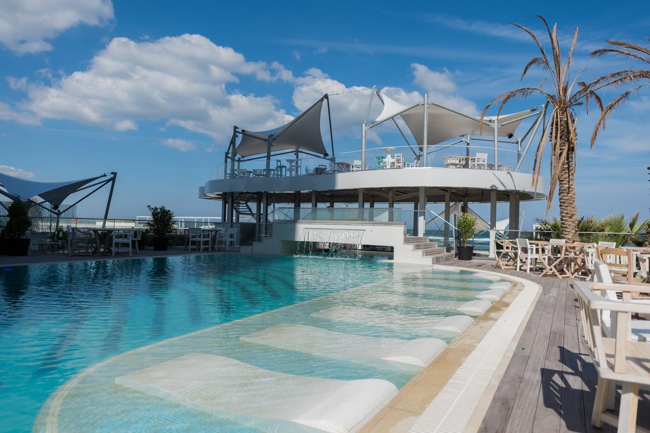 White Tower Mamaia 아파트 호텔 외부 사진